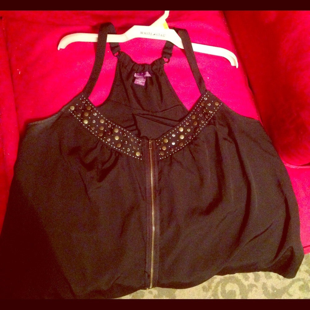 Zip up vest 16/18w with gold accents